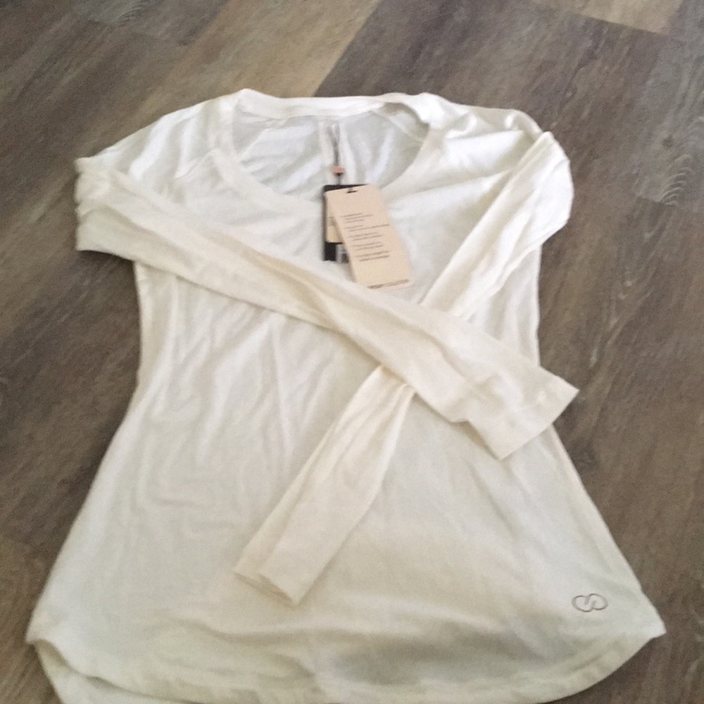 Long sleeve ivory yoga top NWT